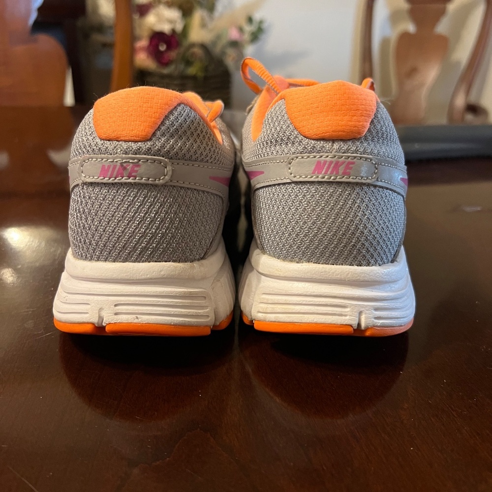 Nike Revolution 2 Athletic Running Shoes Size 9.5 - Picture 5 of 8